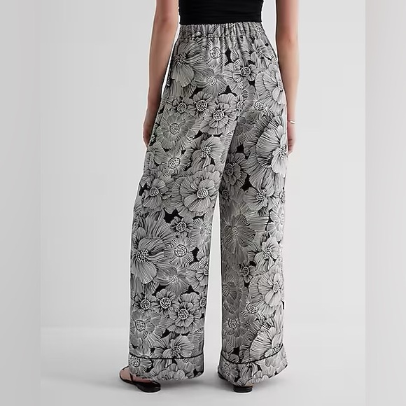 Express Black and White Floral Wide Leg Palazzo Pants - Picture 5 of 6